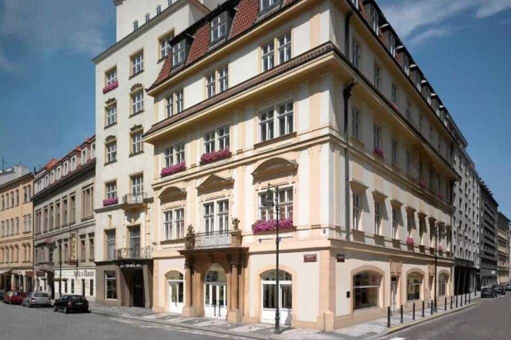 Unique Old Town Apartments At Palace Dlouha Praga Exterior foto